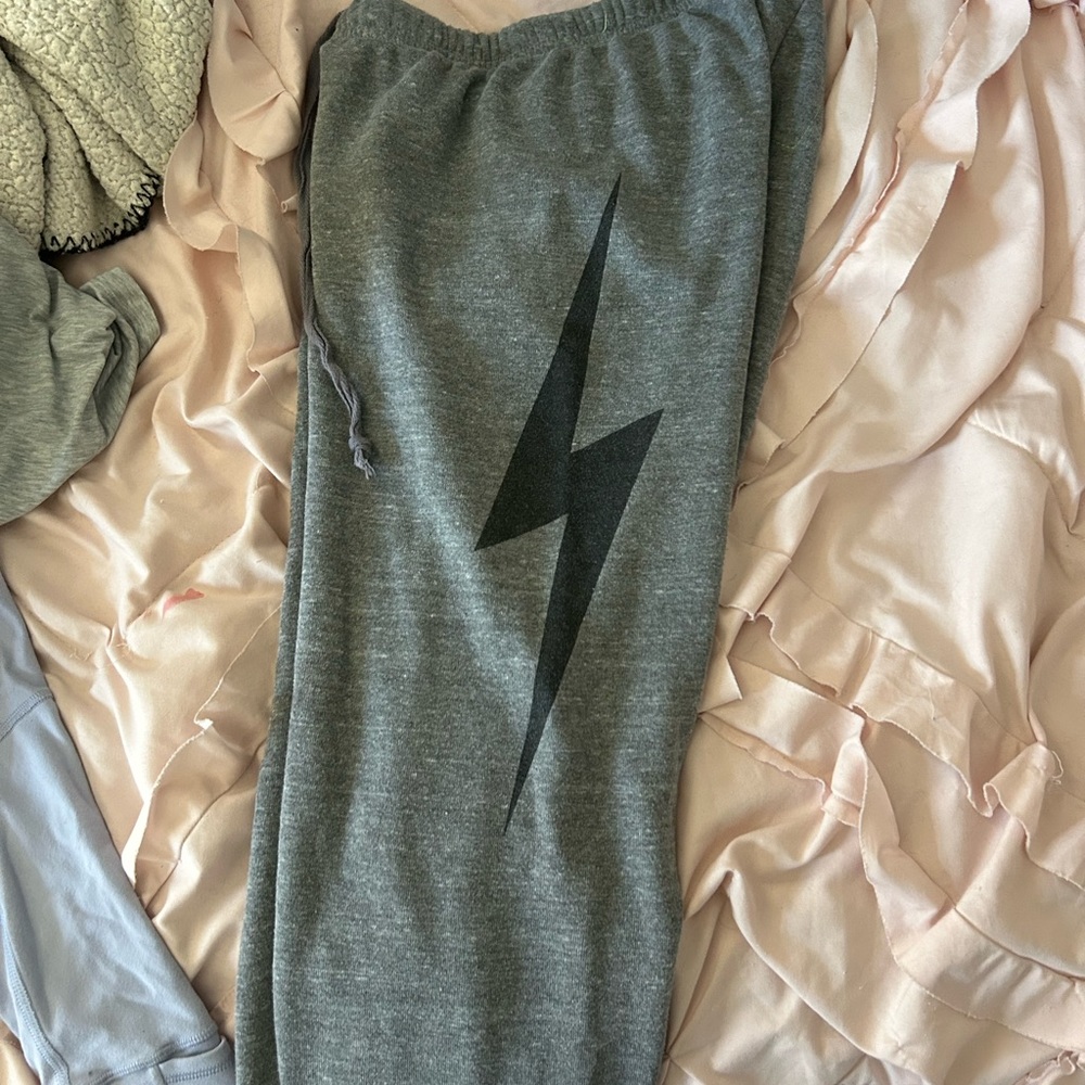 AVATIOR NATION BOLT SWEATS